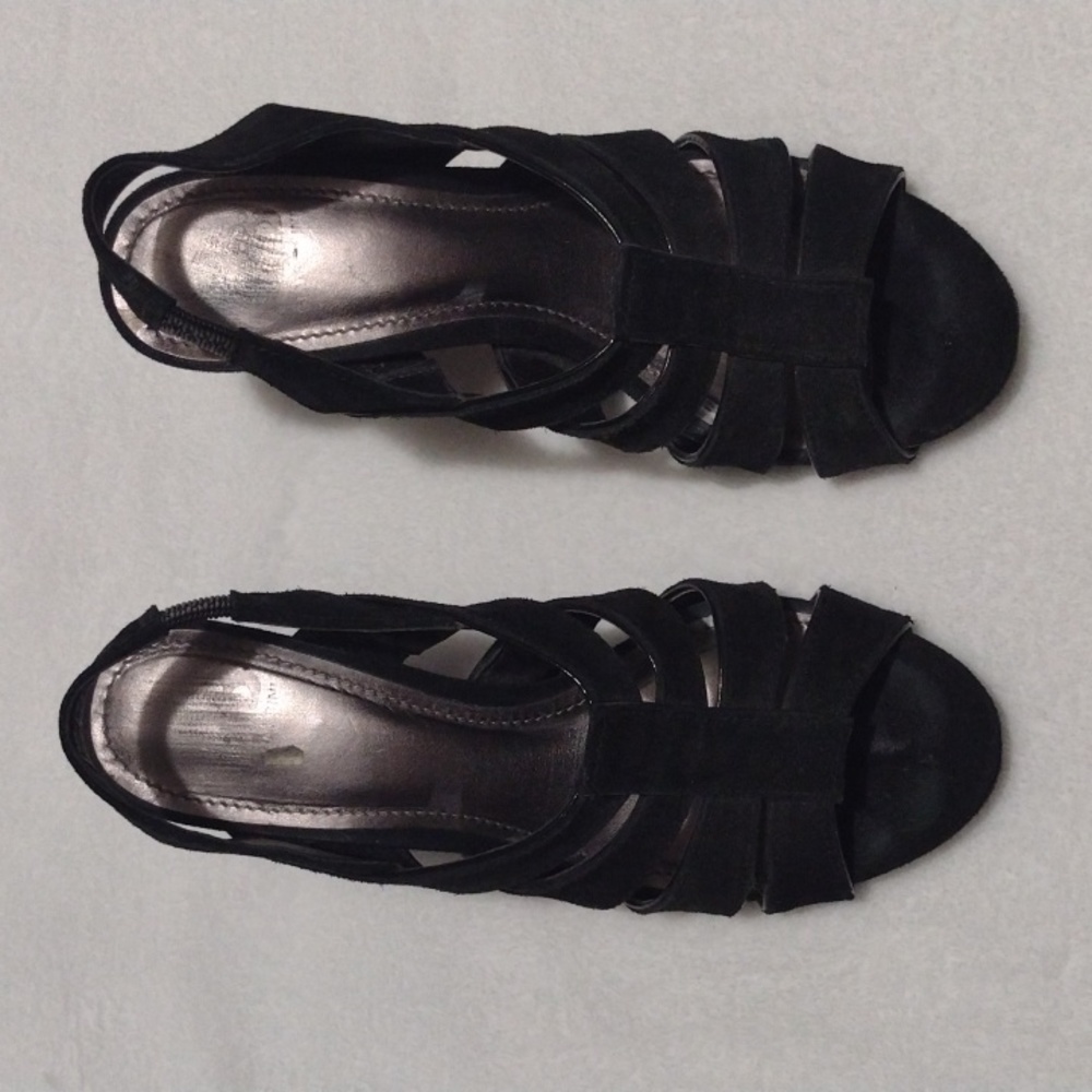 Gianna Bini Black Suede Platform Heels. Sling Back, Cone Shaped Heels